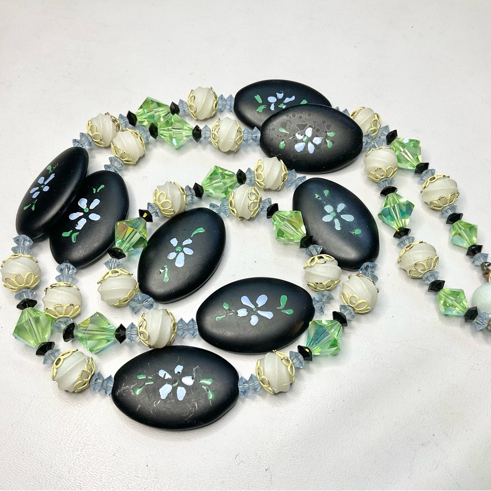 VTG Uranium Glass Bead Necklace Forget Me Nots Painted